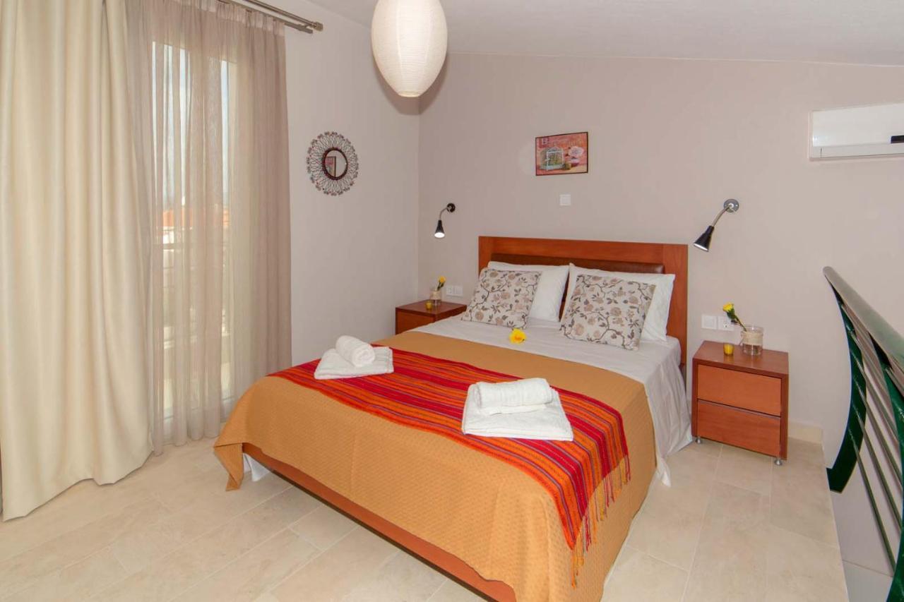 Erosaria Suites Nikíti Kültér fotó