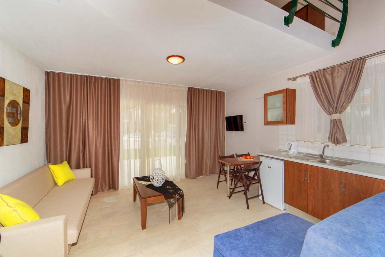 Erosaria Suites Nikíti Kültér fotó