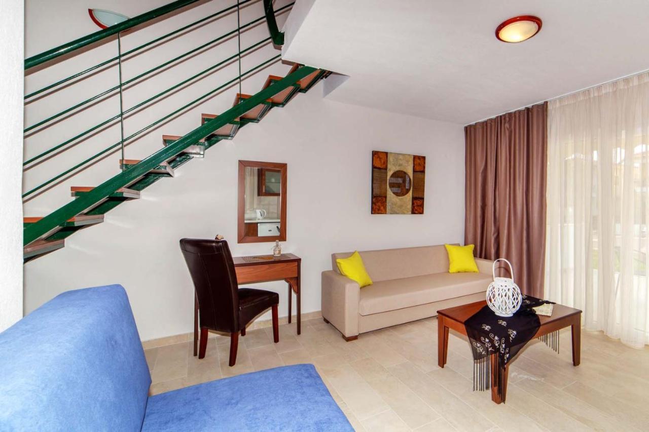 Erosaria Suites Nikíti Kültér fotó
